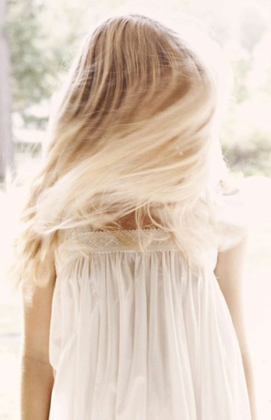 Ms. Jeannie has always been captivated by faceless portraits. Often when she paints, she does not include faces on her figures.