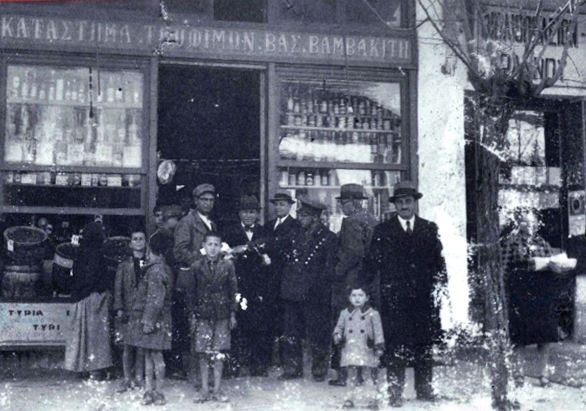Jehny's family photographed in the 1930's